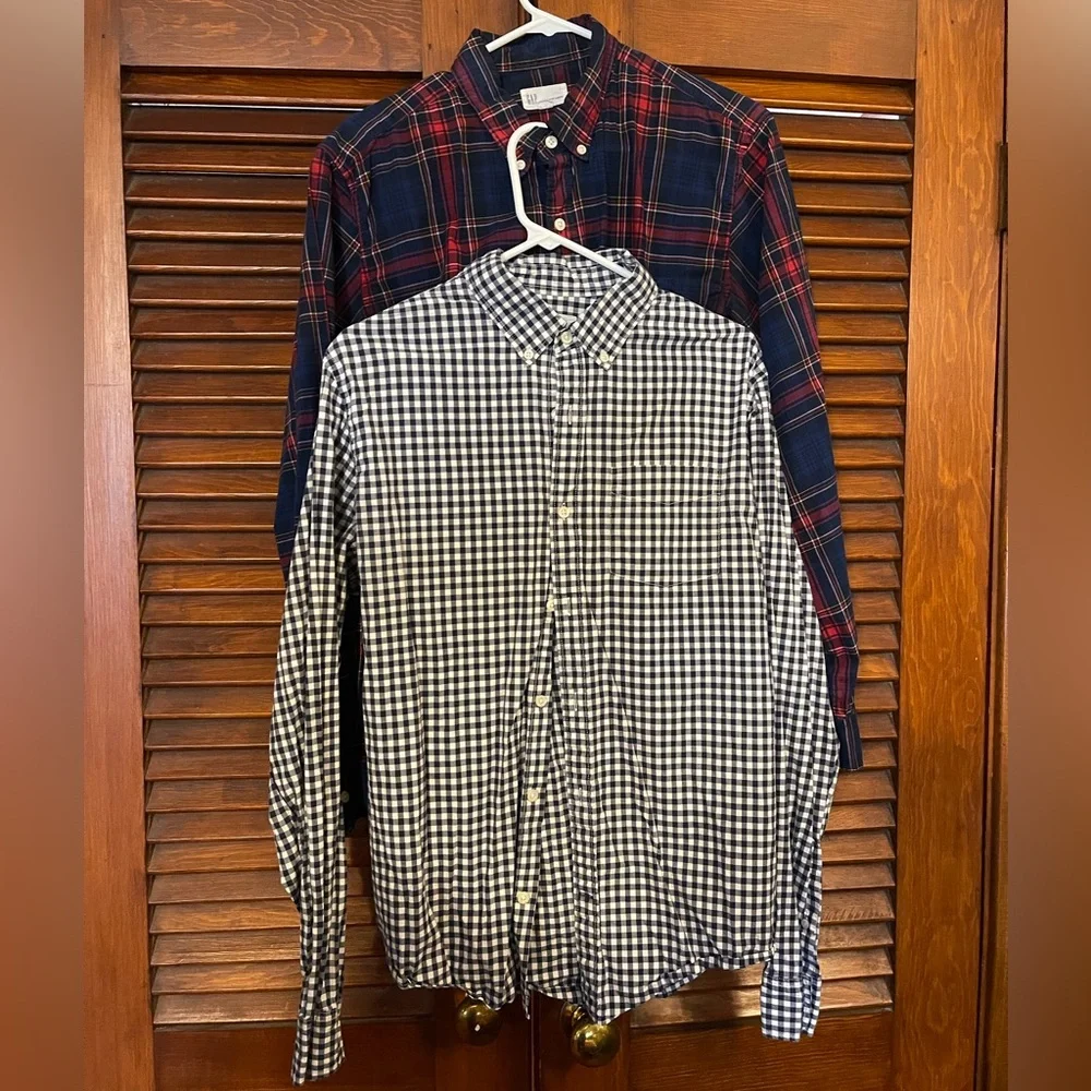 Two GAP Button Downs - Picture 1 of 4